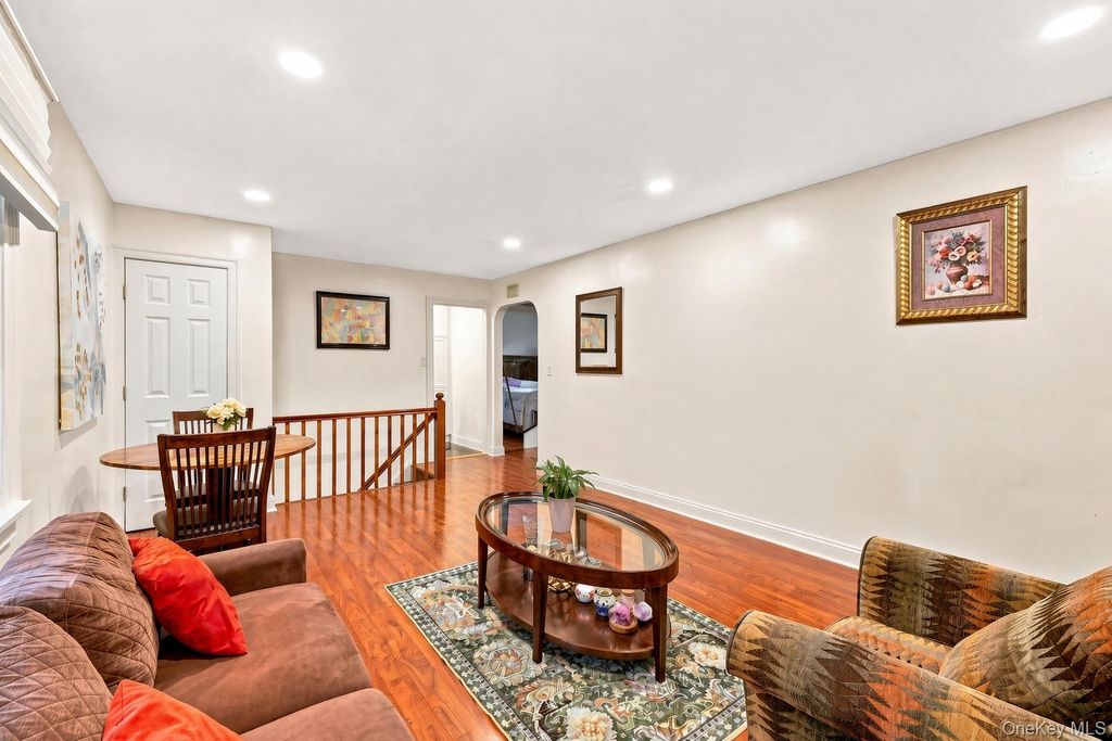 73-02 Springfield Boulevard 2FL, Oakland Gardens, NY 11364 — photo 4