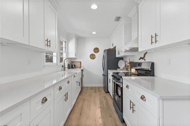 410 Bienville Boulevard, Dauphin Island, AL 36528