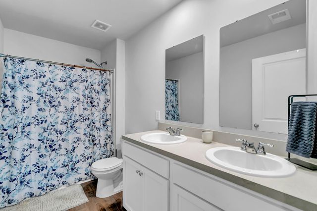 105 Clear Tide Drive, Summerville, SC 29486