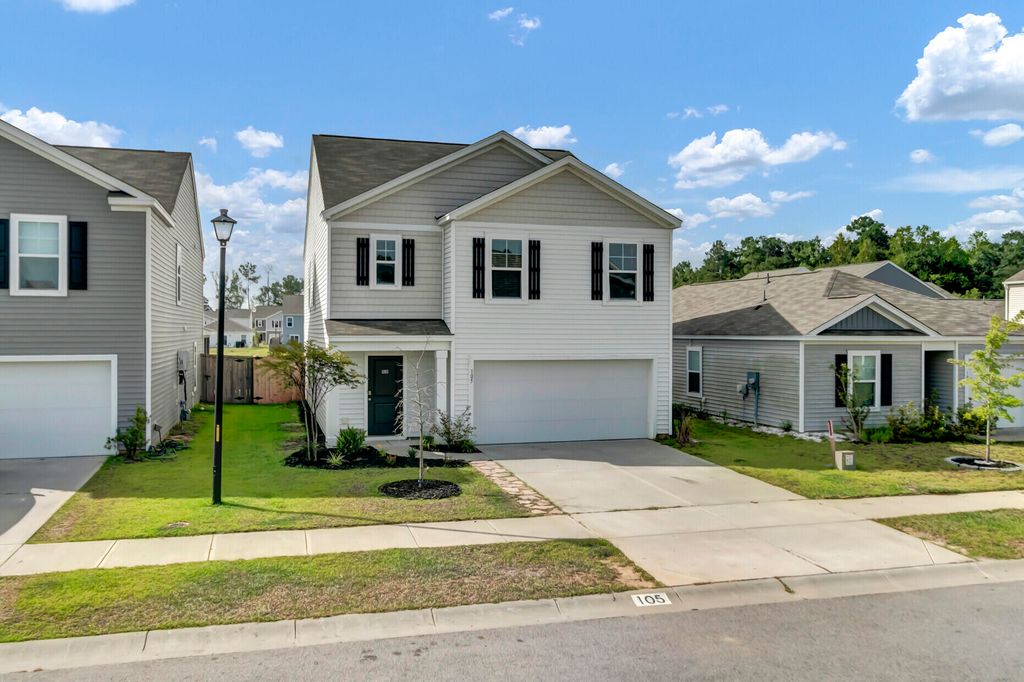 Image 1 of property listing at 105 Clear Tide Drive, Summerville, SC 29486