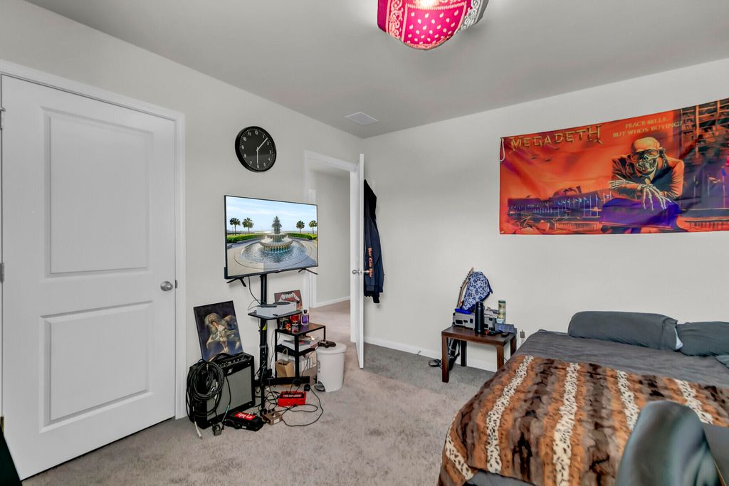 Image 25 of property listing at 105 Clear Tide Drive, Summerville, SC 29486
