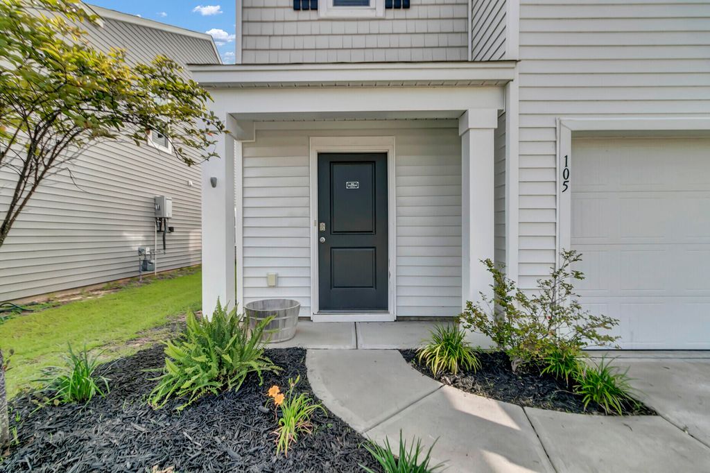 Image 42 of property listing at 105 Clear Tide Drive, Summerville, SC 29486