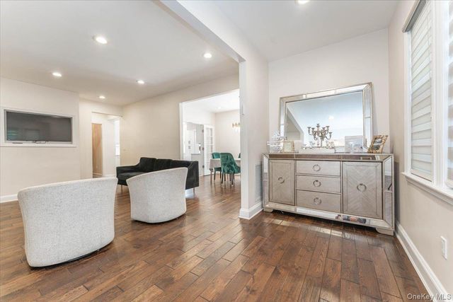 266 Rockaway Turnpike, Cedarhurst, NY 11516