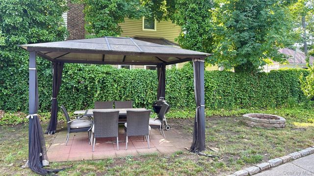 266 Rockaway Turnpike, Cedarhurst, NY 11516