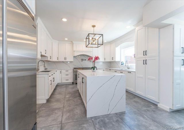 266 Rockaway Turnpike, Cedarhurst, NY 11516