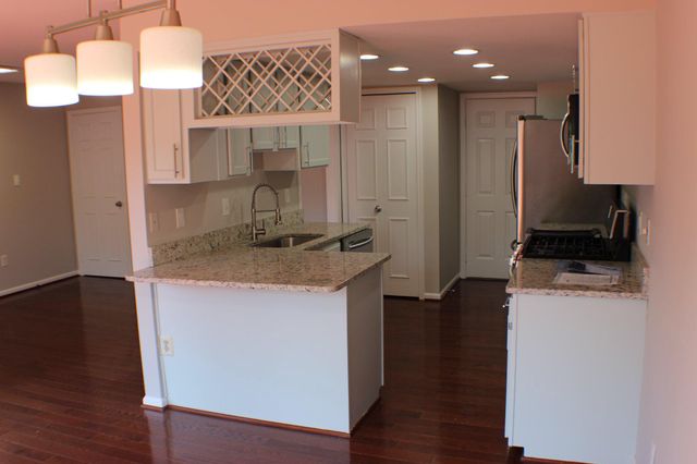 3869 WAYTHORN PL, Fairfax, VA 22033