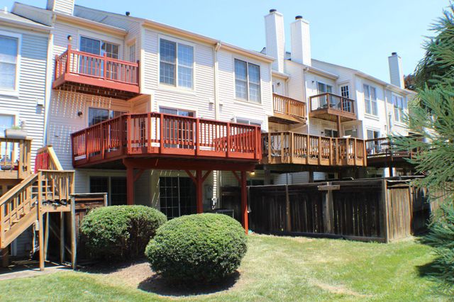 3869 WAYTHORN PL, Fairfax, VA 22033