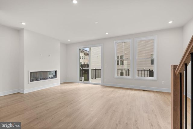 42119 PICASSO SQ, Ashburn, VA 20148