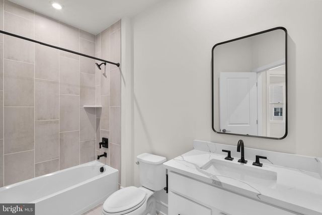 42119 PICASSO SQ, Ashburn, VA 20148