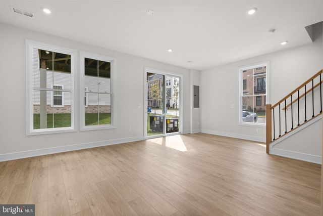 42119 PICASSO SQ, Ashburn, VA 20148