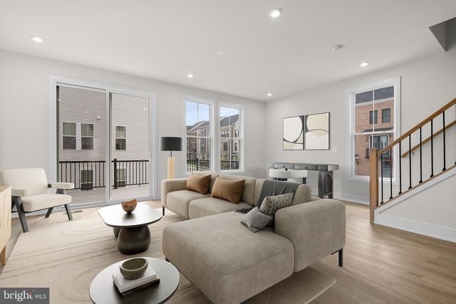 42119 PICASSO SQ, Ashburn, VA 20148