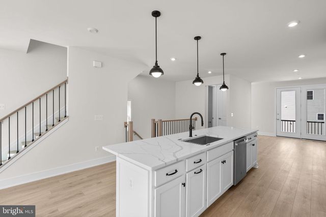 42119 PICASSO SQ, Ashburn, VA 20148