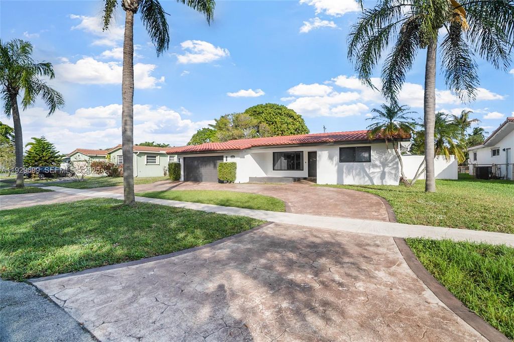 Image 35 of property listing at 5223 Monroe St, Hollywood, FL 33021