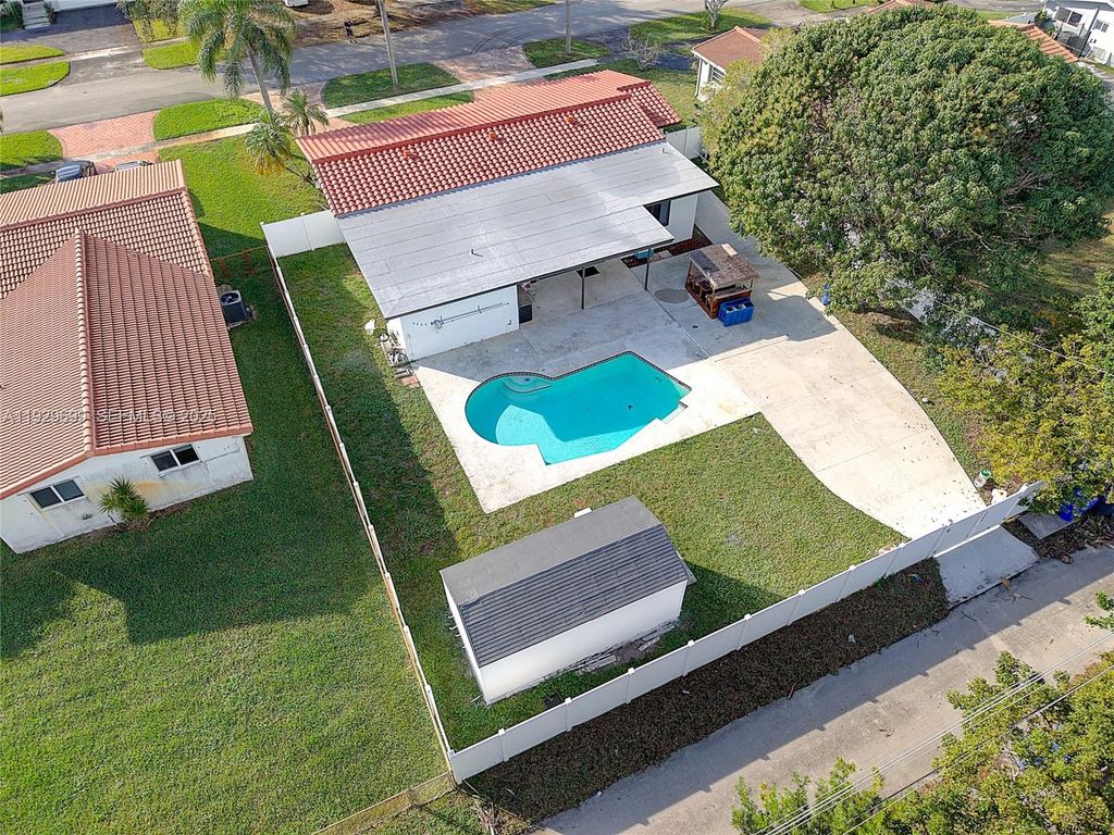 Image 39 of property listing at 5223 Monroe St, Hollywood, FL 33021