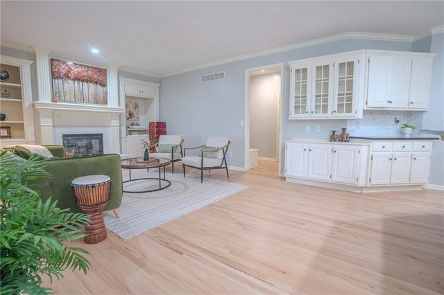 13918 Parkhill Street, Overland Park, KS 66221