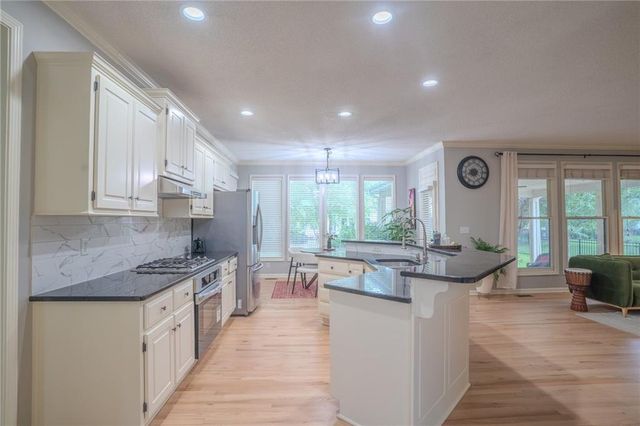 13918 Parkhill Street, Overland Park, KS 66221