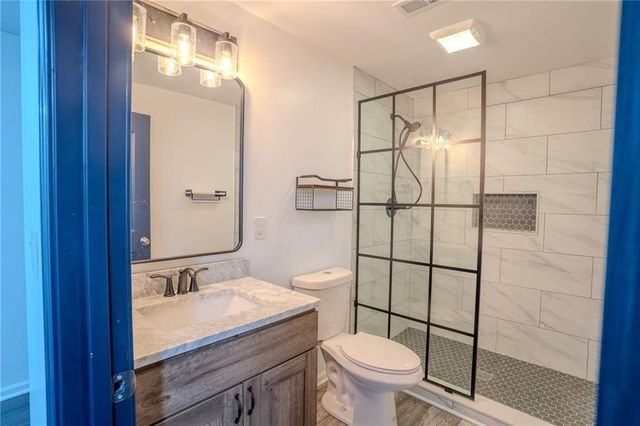 13918 Parkhill Street, Overland Park, KS 66221