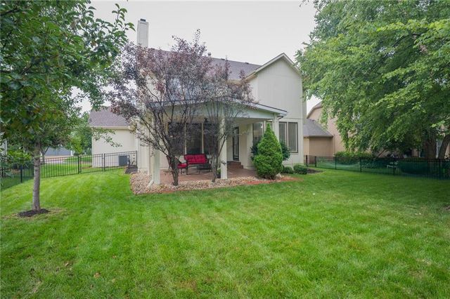 13918 Parkhill Street, Overland Park, KS 66221