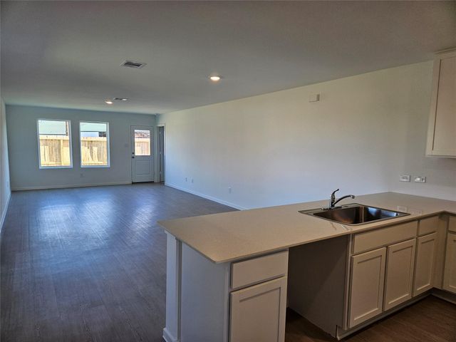 7518 Barcelona Springs, Richmond, TX 77469