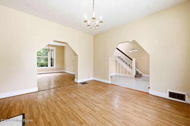 3712 W Broadway, Louisville, KY 40211