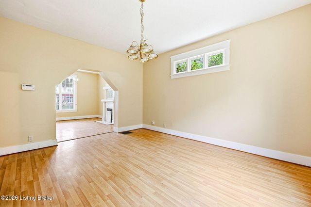 3712 W Broadway, Louisville, KY 40211