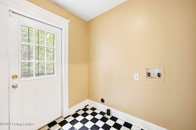 3712 W Broadway, Louisville, KY 40211