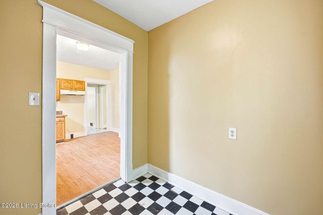 3712 W Broadway, Louisville, KY 40211