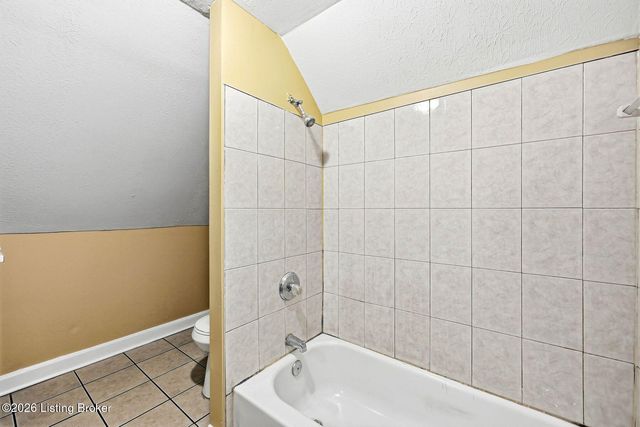 3712 W Broadway, Louisville, KY 40211