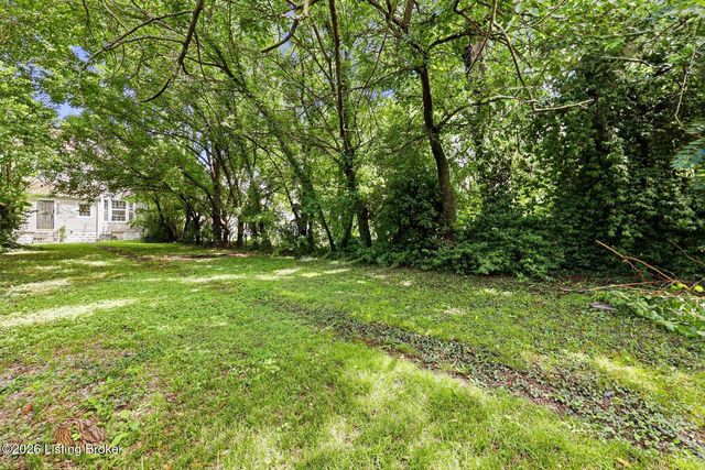 3712 W Broadway, Louisville, KY 40211