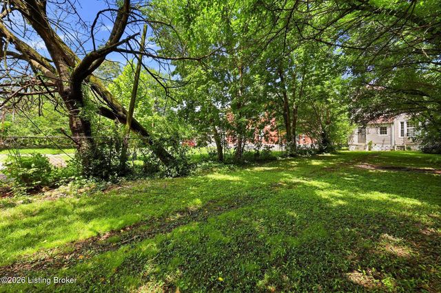 3712 W Broadway, Louisville, KY 40211