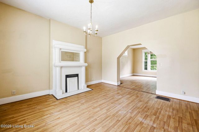 3712 W Broadway, Louisville, KY 40211