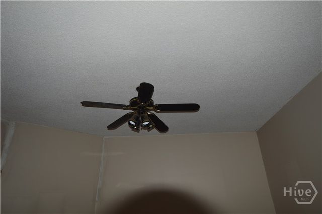 1010 W Victory Drive, Savannah, GA 31405