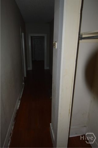1010 W Victory Drive, Savannah, GA 31405