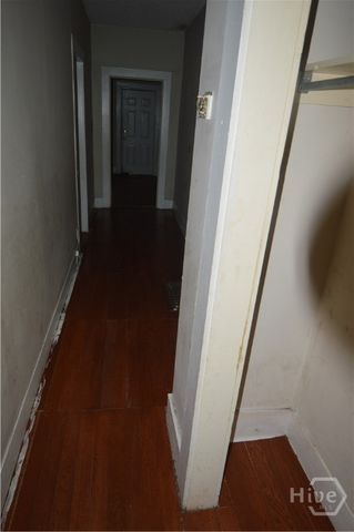 1010 W Victory Drive, Savannah, GA 31405