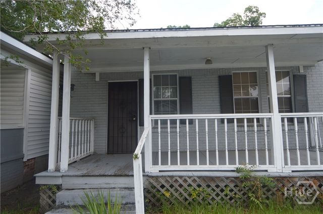 1010 W Victory Drive, Savannah, GA 31405
