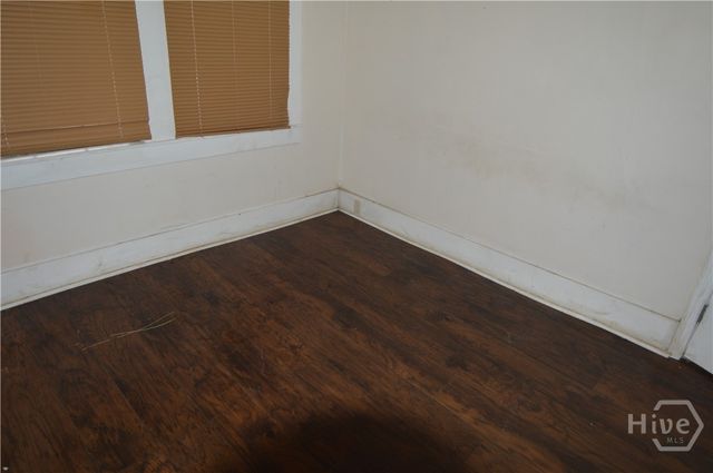 1010 W Victory Drive, Savannah, GA 31405