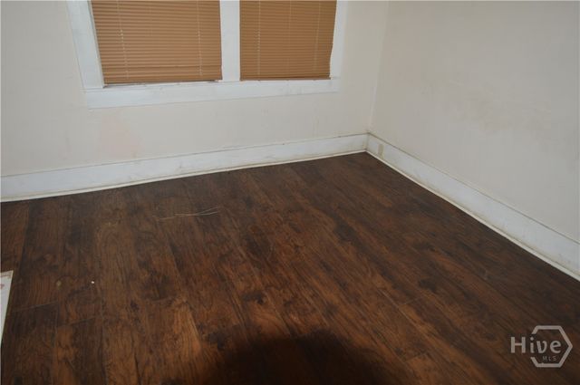 1010 W Victory Drive, Savannah, GA 31405