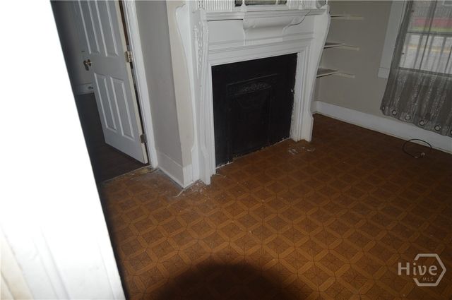 1010 W Victory Drive, Savannah, GA 31405