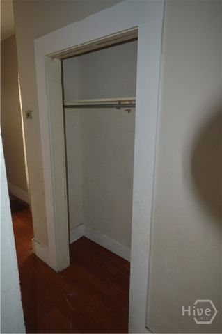1010 W Victory Drive, Savannah, GA 31405