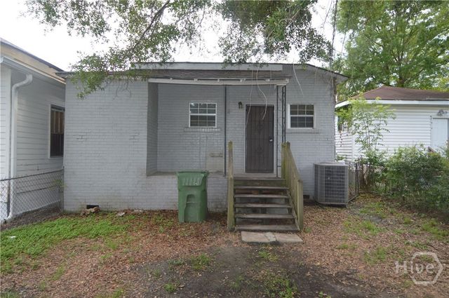 1010 W Victory Drive, Savannah, GA 31405