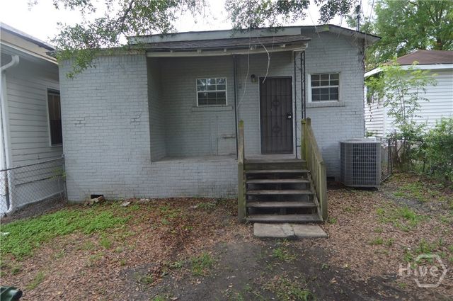 1010 W Victory Drive, Savannah, GA 31405