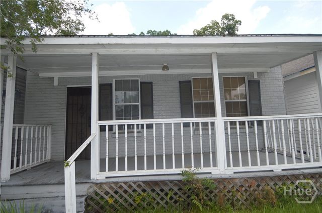 1010 W Victory Drive, Savannah, GA 31405