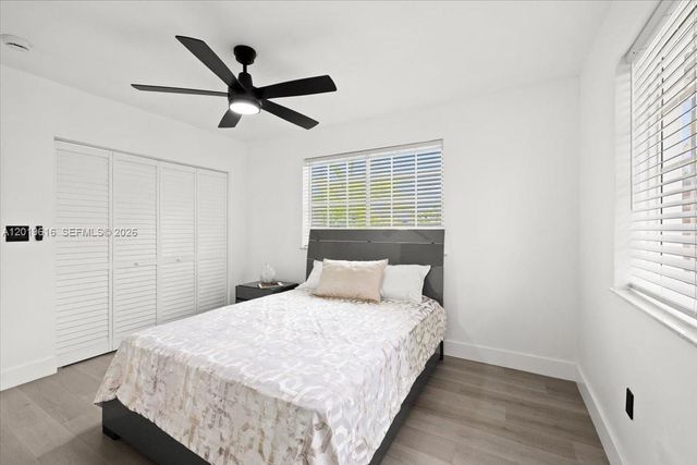 2400 NE 195th Street 2400, Miami, FL 33180