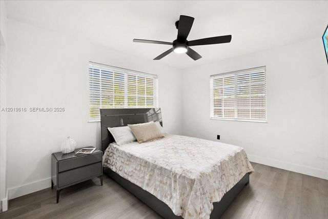 2400 NE 195th Street 2400, Miami, FL 33180
