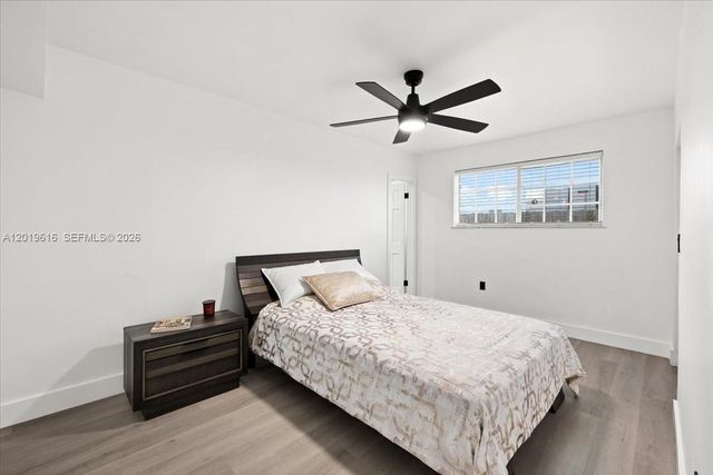2400 NE 195th Street 2400, Miami, FL 33180