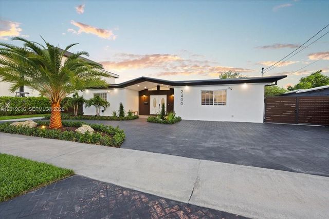 2400 NE 195th Street 2400, Miami, FL 33180