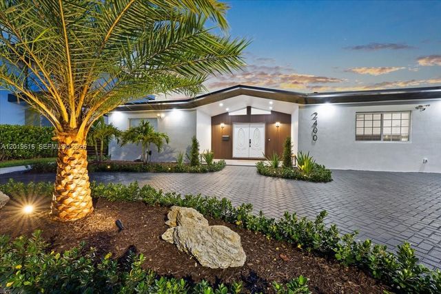 2400 NE 195th Street 2400, Miami, FL 33180