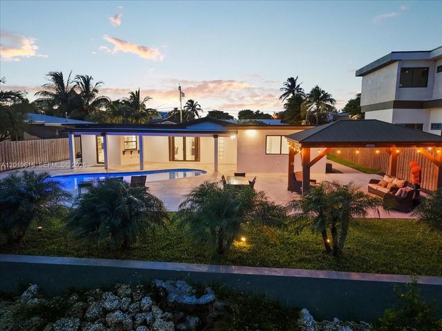 2400 NE 195th Street 2400, Miami, FL 33180