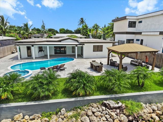 2400 NE 195th Street 2400, Miami, FL 33180
