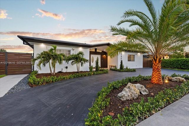 2400 NE 195th Street 2400, Miami, FL 33180